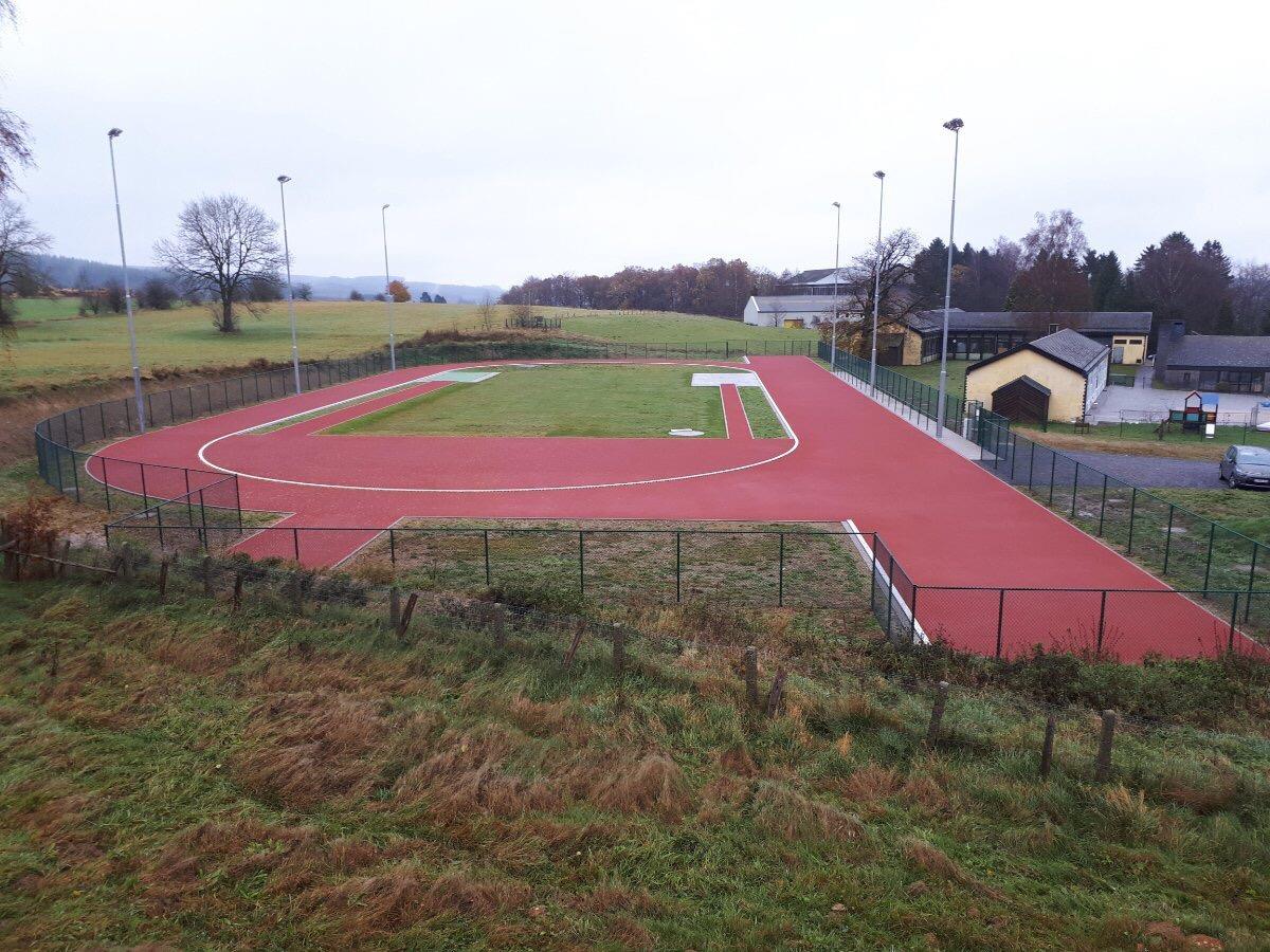 Rénovation piste d'athlétisme en PU - Sportinfrabouw NV