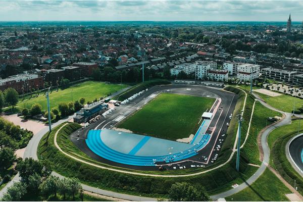 Rénovation piste d'athlétisme en MONDO - Sportinfrabouw NV